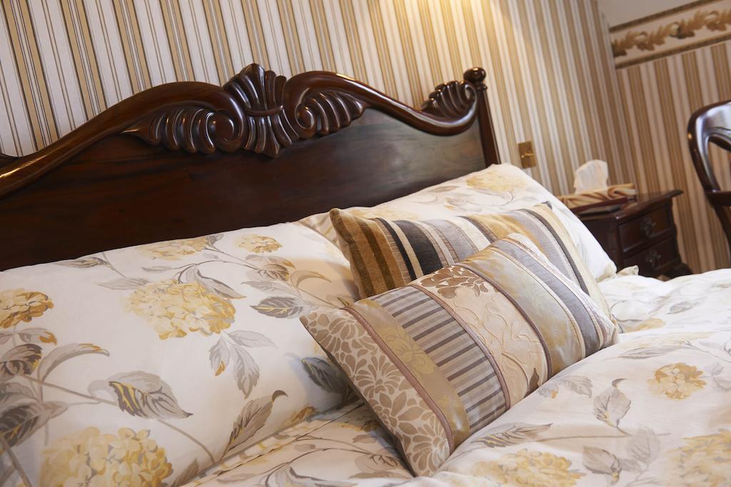 Stage House Bed & Breakfast Glenfinnan Exterior foto